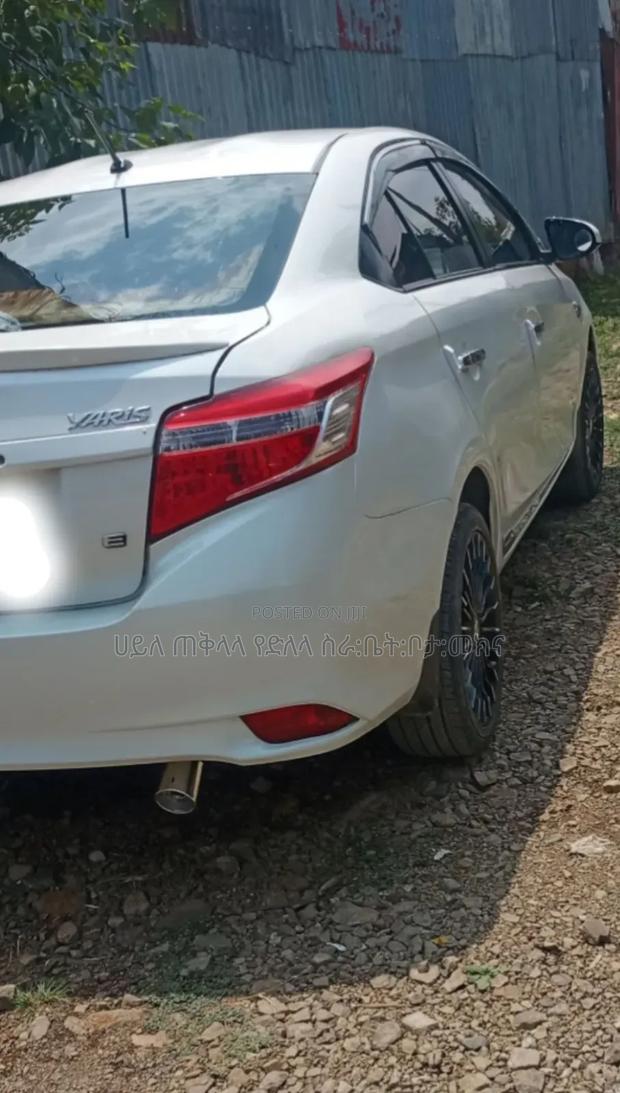 Toyota Yaris 2016 White