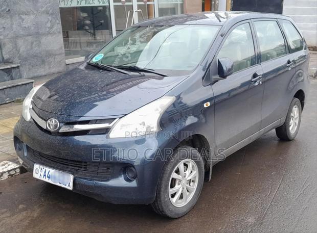 Toyota Avanza 2014 Black
