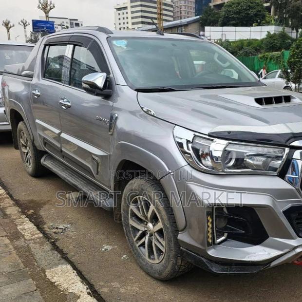 Toyota Hilux 2017 Silver
