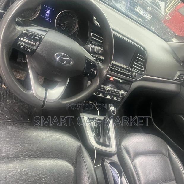 Hyundai Avante 2019 Gray