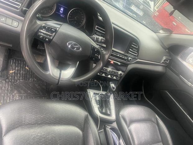 Hyundai Avante 2019 Gray