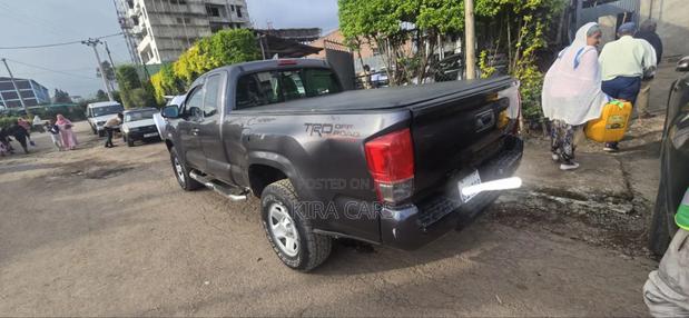 Toyota Tacoma 2017 Black