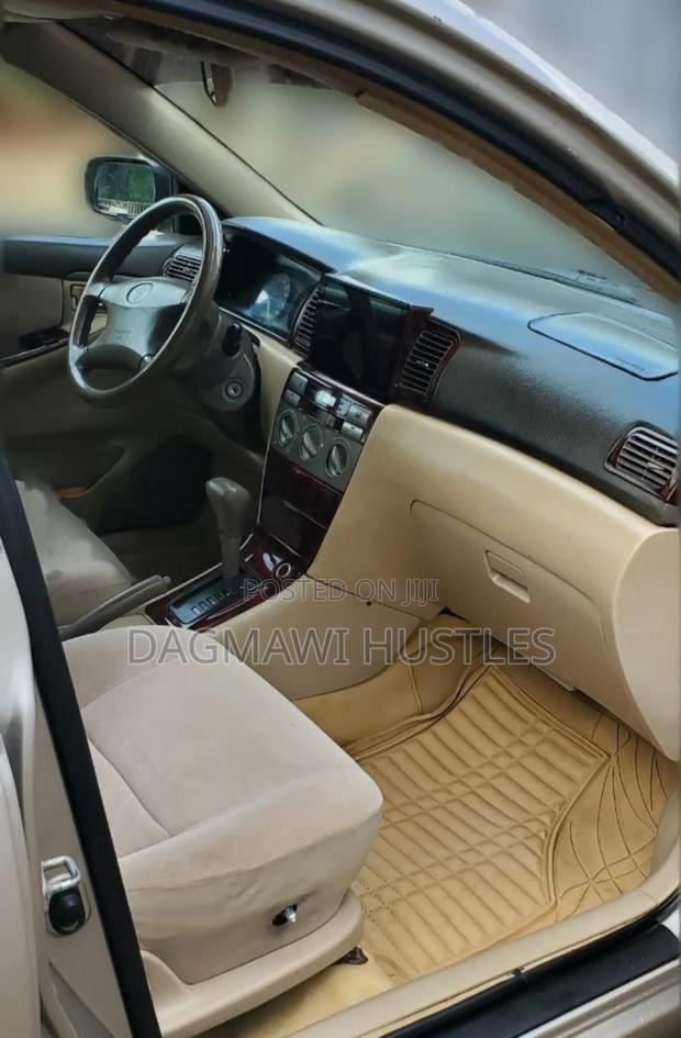 Toyota Corolla 2003 Gold