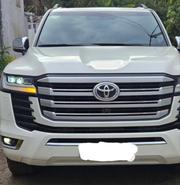 Toyota Land Cruiser 2022 Off white for sale