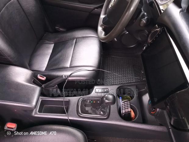 Toyota Hilux 2017 Ivory