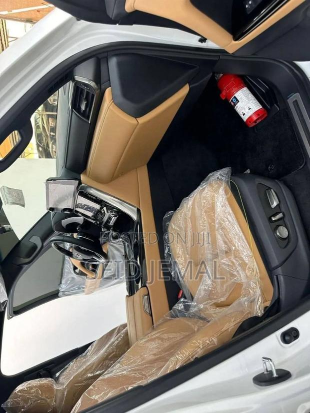 New Lexus LX 2024 Off white