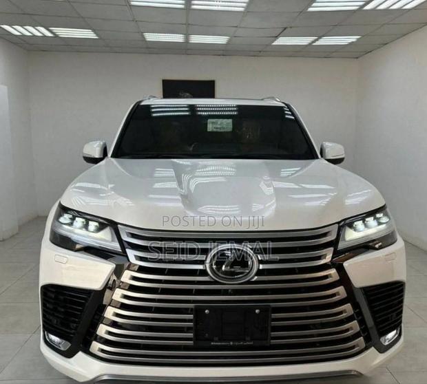 New Lexus LX 2024 Off white