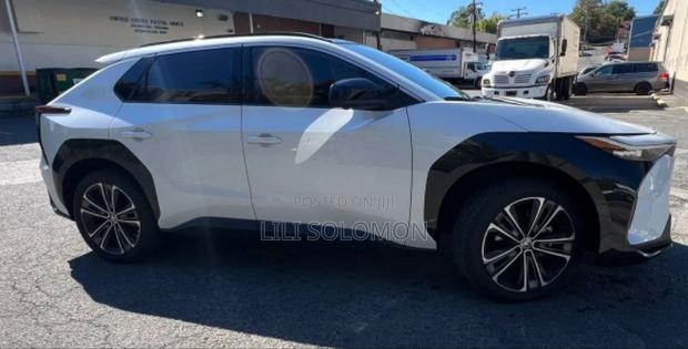 New Toyota bZ4X 2025 Ivory
