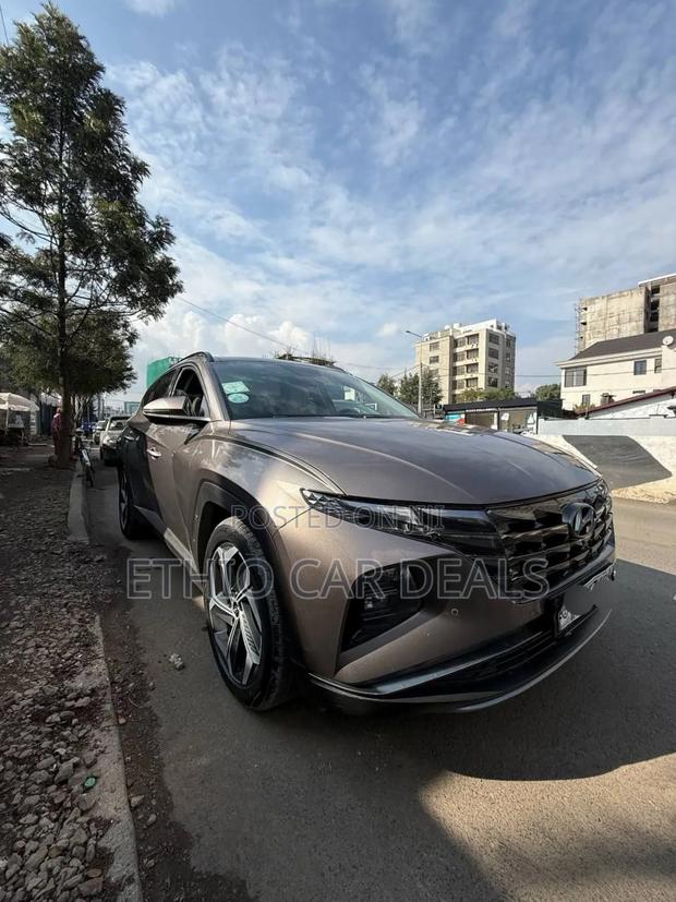Hyundai Tucson 2021 Gold