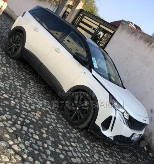 Peugeot 5008 2023 White