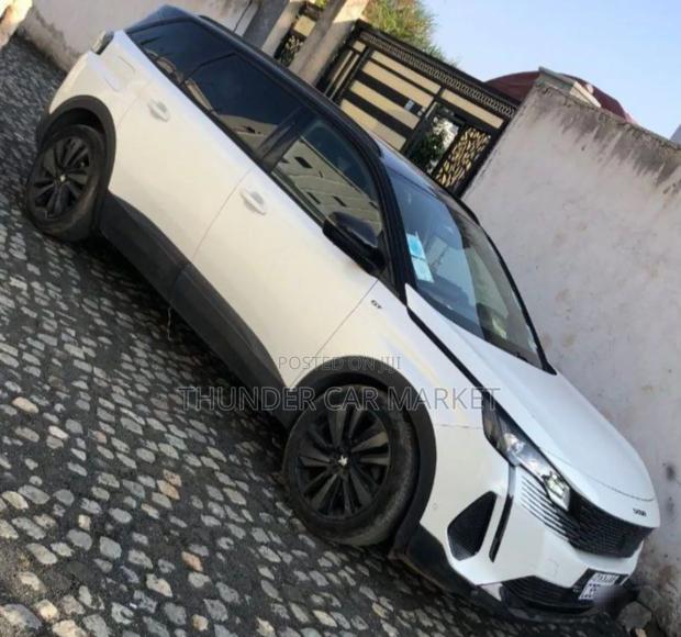 Peugeot 5008 2023 White