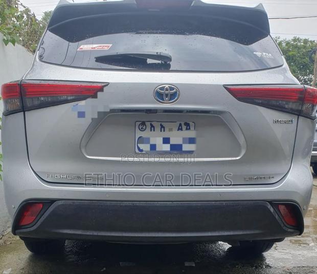 New Toyota Highlander Hybrid 2023 Silver