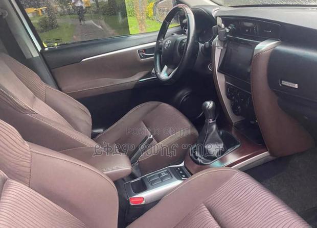 Toyota Fortuner 2.5 D AWD 2018 White