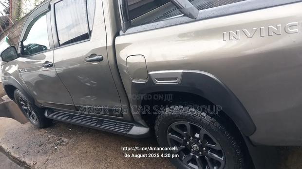 Toyota Hilux 2022 Gray
