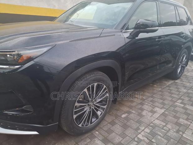 Toyota Grand Highlander Hybrid 2024 Blue