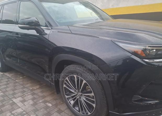 Toyota Grand Highlander Hybrid 2024 Blue