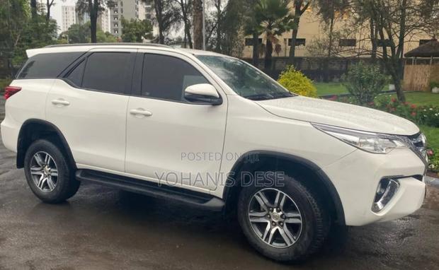Toyota Fortuner 2019 White