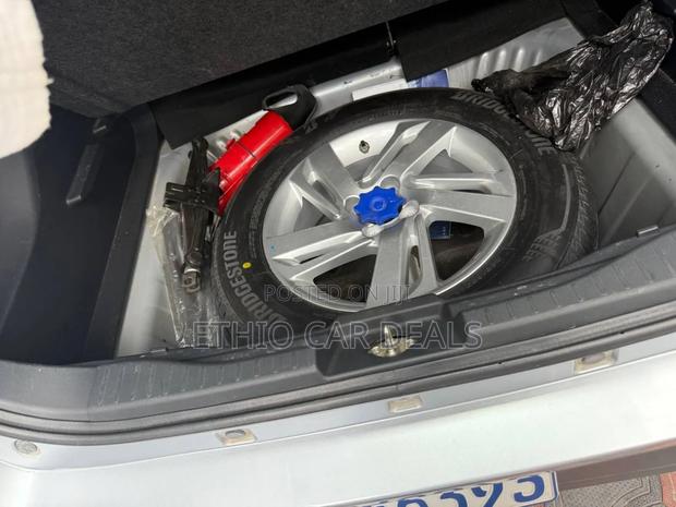 Toyota Raize 2023 Silver