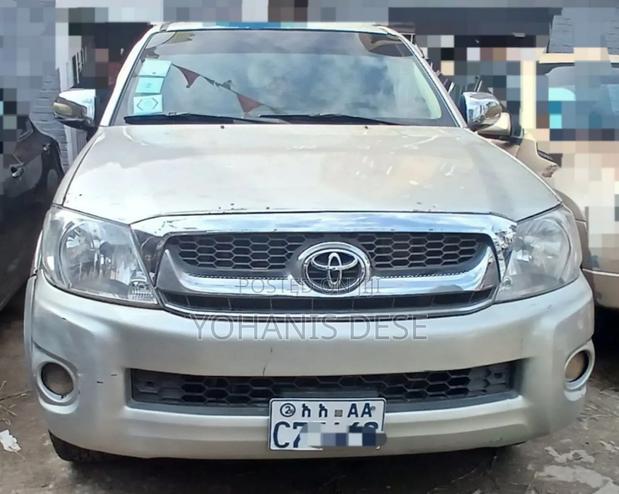 Toyota Hilux 2007 Gray