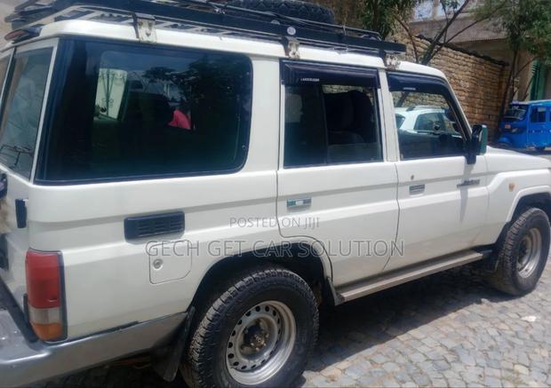 Toyota Land Cruiser 2008 White