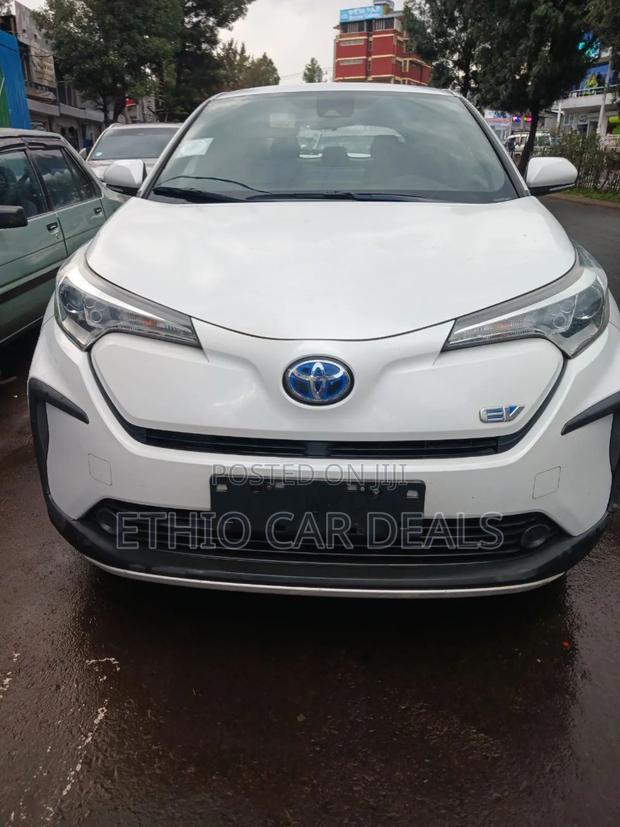 Toyota C-HR 2022 White