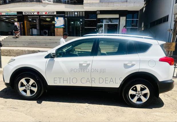 Toyota RAV4 2015 White