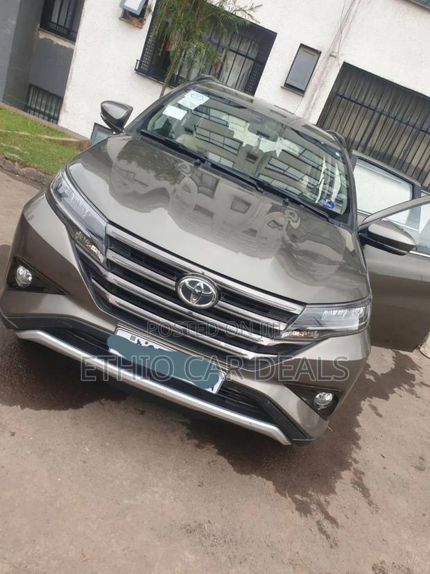 Toyota Rush 2022 Brown