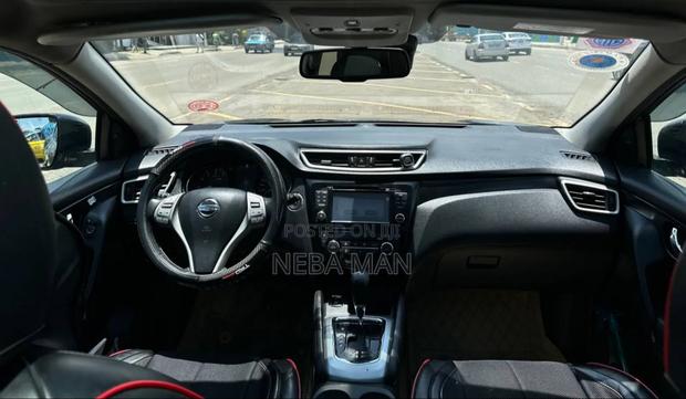 Nissan Qashqai 2016 Brown
