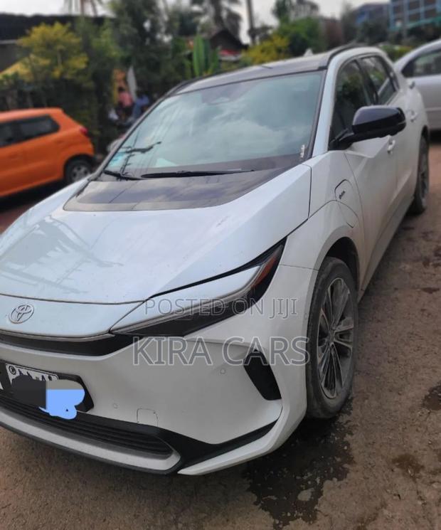 Toyota bZ4X 2024 White