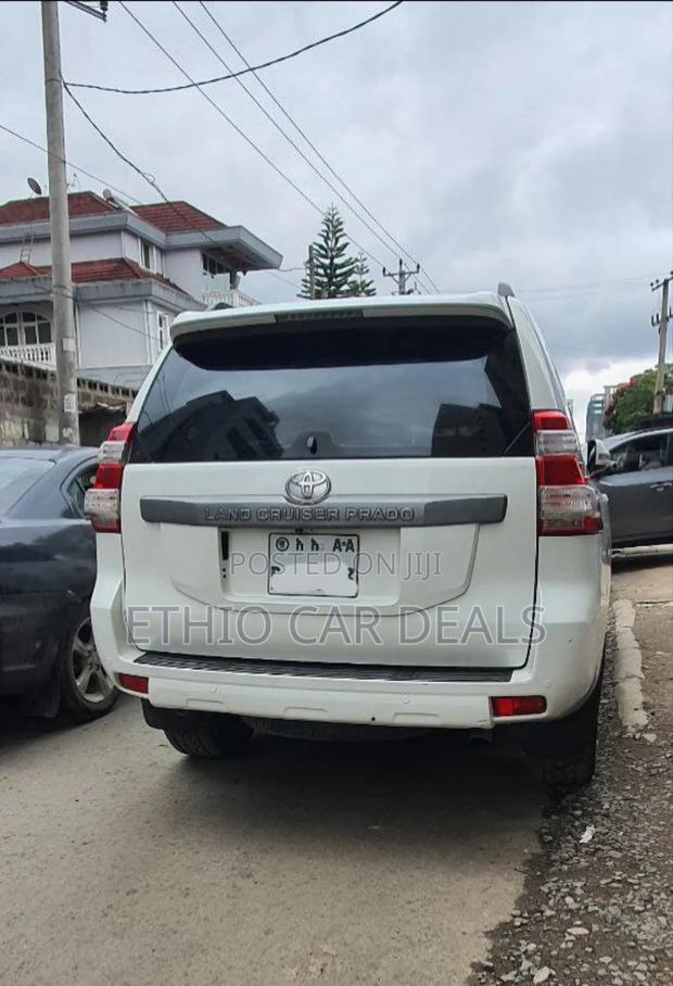 Toyota Land Cruiser Prado 2017 White