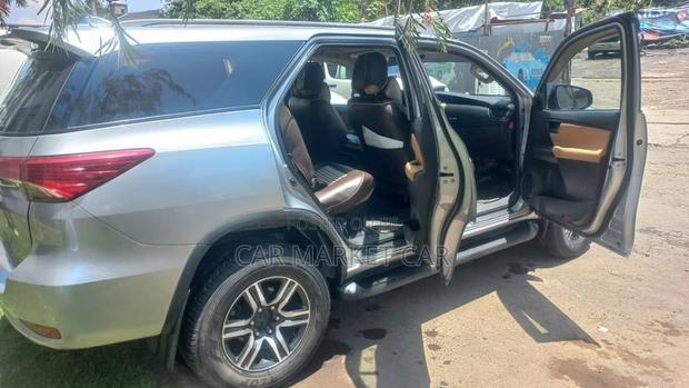 Toyota Fortuner 4.0 AWD 2020 Silver
