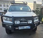 Toyota Hilux 2018 White for sale