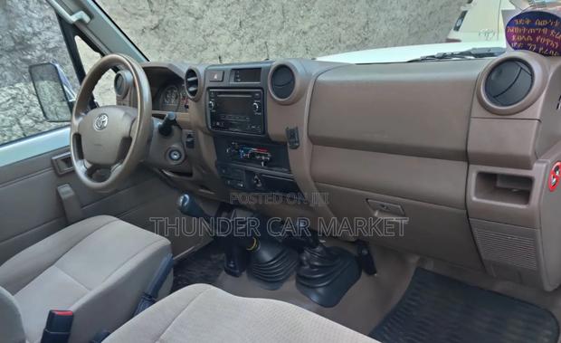 Toyota Land Cruiser 2018 White