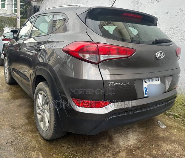 Hyundai Tucson 2018 Brown