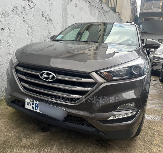 Hyundai Tucson 2018 Brown