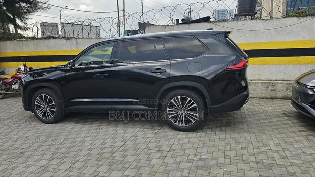 New Toyota Highlander Platinum 2025 Black