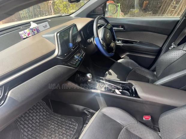 Toyota C-HR 2021 Ivory