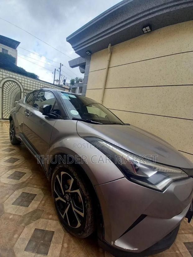 Toyota C-HR 2017 Silver