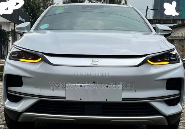 BYD Tang DM-i 2025 White