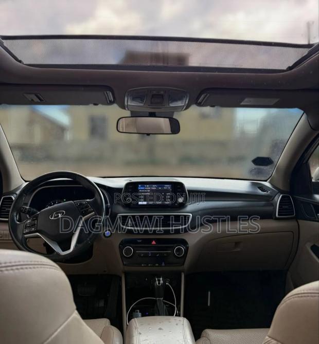 Hyundai Tucson 2019 Gold