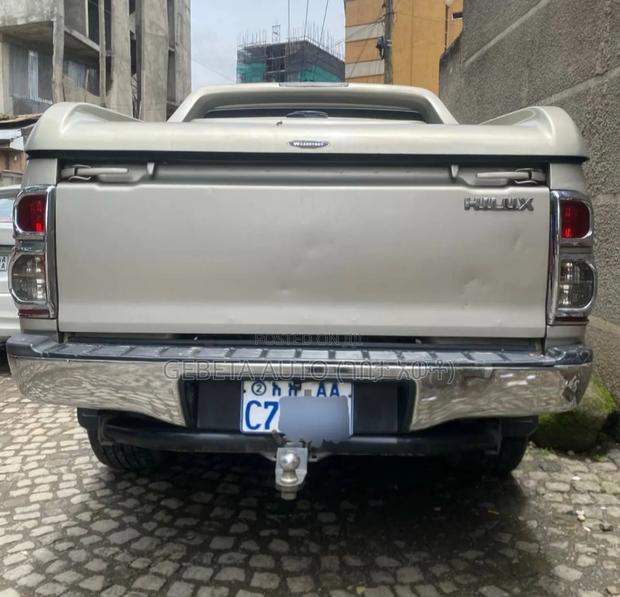Toyota Hilux 2014 Silver