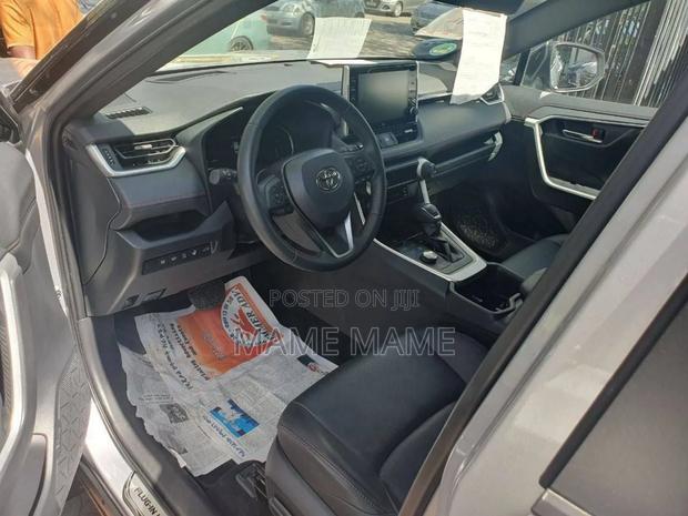 New Toyota RAV4 2024 Silver