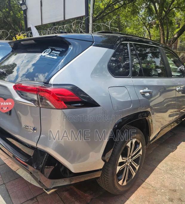 New Toyota RAV4 2024 Silver