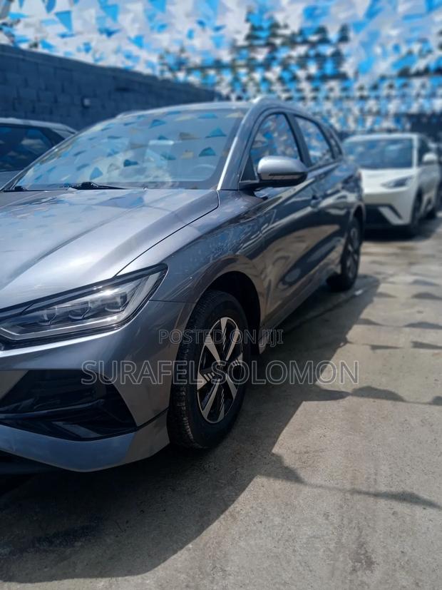 New BYD E2 43 kWh 94 hp FWD 2024 Silver