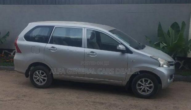 Toyota Avanza 2013 Silver