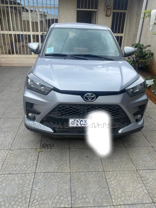 Toyota Raize 2023 Silver