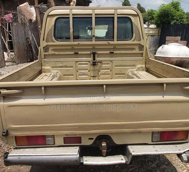 Toyota Land Cruiser 2016 Beige