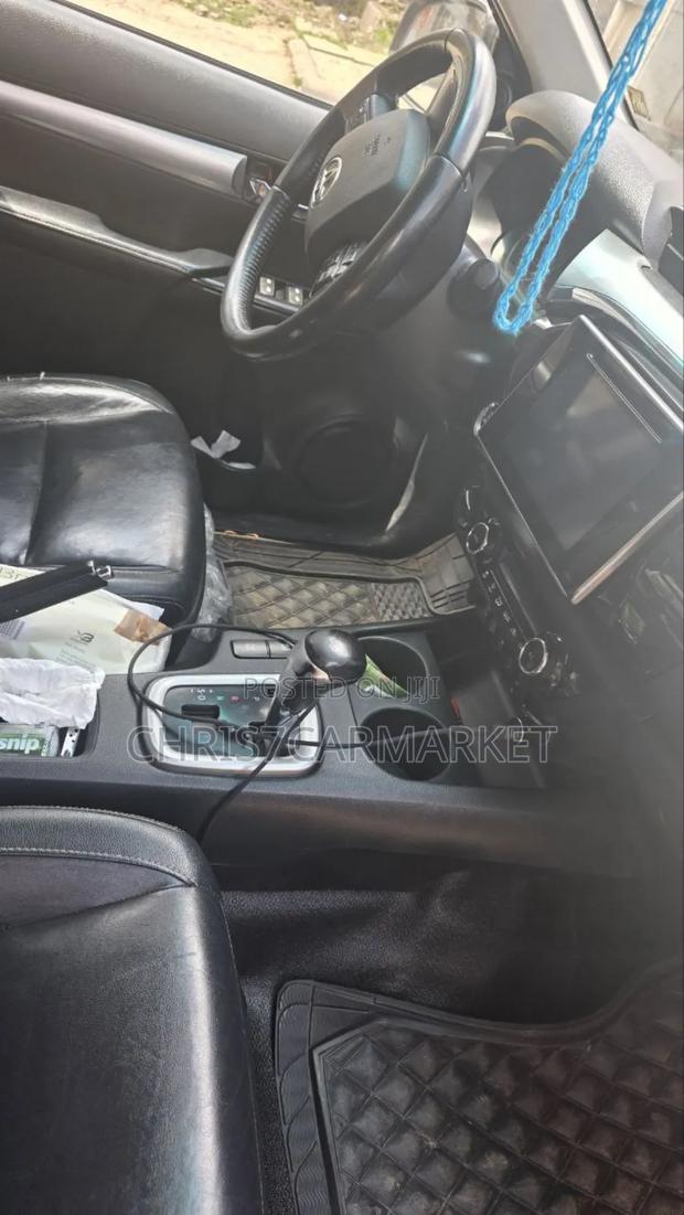 Toyota Hilux Revo Double Cab Deisel 2.8 RWD 2019 Gray