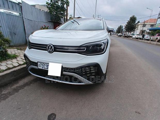 Volkswagen ID.6 Crozz 66 kWh RWD 2022 White