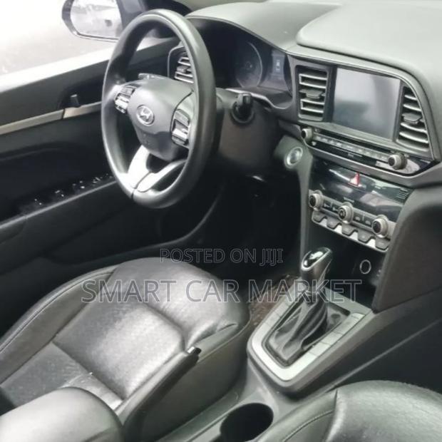 Hyundai Avante 2019 Gray